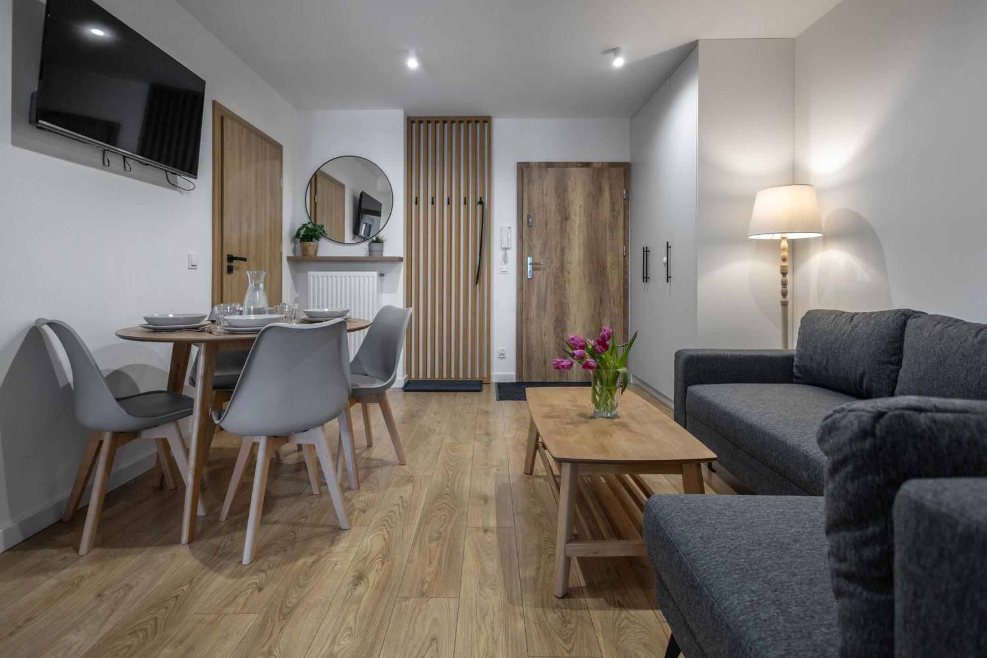 Gold Apartments Cicha 12 - Centrum - Dwie Sypialnie I Parking Krynica-Zdrój Esterno foto